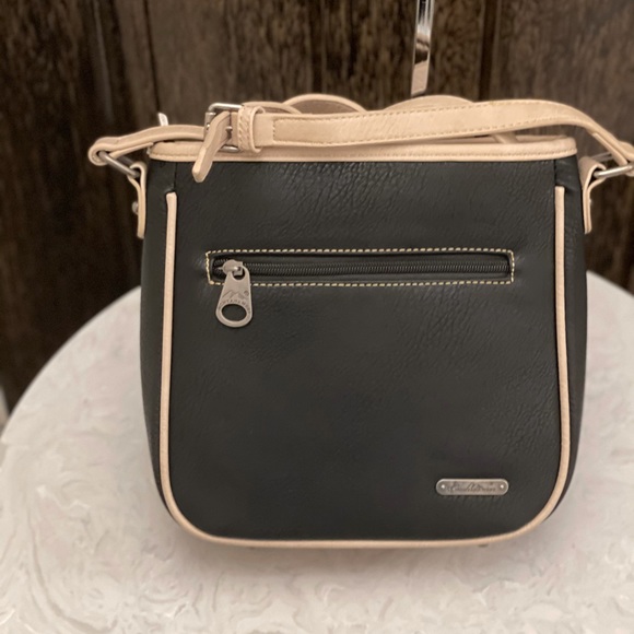 Montana West Aztec Crossbody NWT Black - Picture 3 of 6